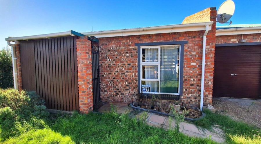 2 Bedroom Property for Sale in Albertinia Western Cape